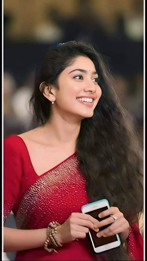 Ram Ji Photo, Sai Pallavi Hd Images, Sai Pallavi, Couple Wedding Dress, Most Handsome Actors, Beautiful Photoshoot, Cute Photography, Couple Images, Indian Actress Hot Pics