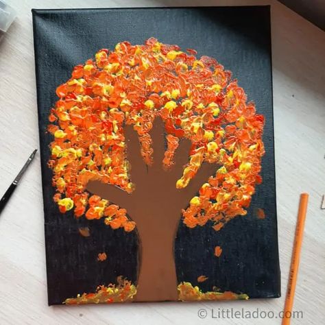 Handprint Fall tree - Easy-to-make Keepsake Art idea for kids Fall Time Crafts For Kids, October Painting For Kids, Fall Tree Crafts For Kids Preschool, Kids Fall Paintings On Canvas, Kids Crafts November, Fall Tree Handprint Art, Fall Painting Activities For Kids, Fall Paint Crafts For Kids, Q Tip Fall Tree Painting