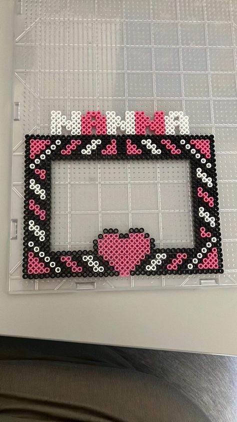 Perler Bead Frame Pattern, Perler Princess, Perler Polaroid Frame, Perler Bead Picture Frame Pattern, Peeler Bead Picture Frame, Perler Bead Polaroid Frame, Perler Bead Picture Frames, Perler Bead Photo Frame, Perler Bead Instax Frame