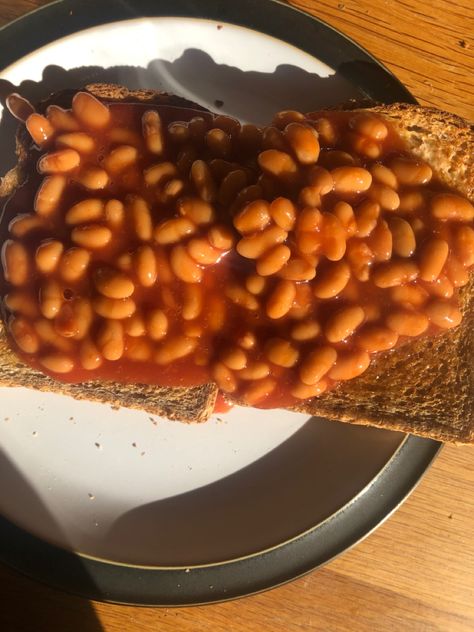 Baked Beans Aesthetic, Beans On Toast Aesthetic, British Food Aethstetic, Toast With Butter Aesthetic, Oat Meal Aesthetic, Toast Aesthetic, Ice Cream Drinks, Beans On Toast, Food Aesthetics