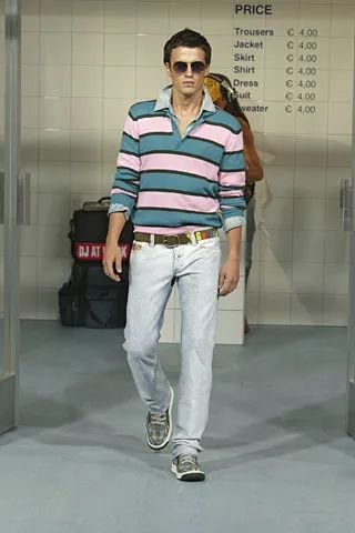 D&G Spring 2005 Menswear Collection | Vogue 2000 Mens Fashion, 2000s Mens Fashion, 2000s Fashion Men, Runway Clothes, Aesthetic Fashion Men, 2005 Fashion, Summer Abroad, Trends 2025, Blue Roof