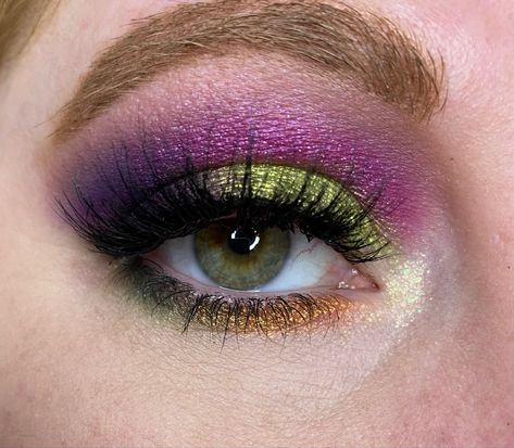 Sanderson Sister Makeup Ideas, Hocus Pocus Make Up Ideas, Sarah Hocus Pocus Makeup, Hocus Pocus Palette Looks, Sanderson Sisters Makeup Looks, Sanderson Sisters Makeup, Winnifred Sanderson Makeup, Hocus Pocus Makeup Looks, Hocus Pocus Hair