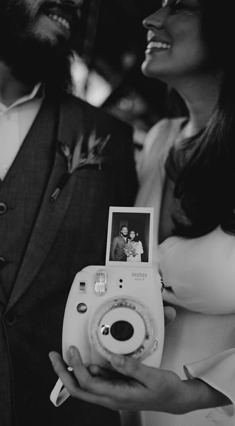 Instax Wedding Photos, Polaroid Wedding Photography, Wedding Photos Polaroid, Polaroid Wedding Photos, Wedding Guest Photo Ideas, Instax Photos Ideas, Wedding Polaroids, Polaroid Wedding Ideas, Wedding Guest Photos