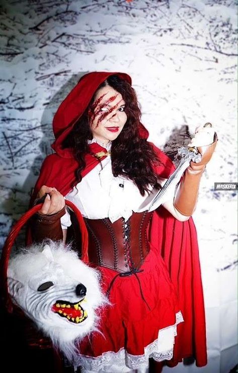 Red Riding Hood Hairstyles, Scary Little Red Riding Hood Costume, Red Riding Hood Makeup, Little Red Riding Hood Halloween, Little Red Riding Hood Costume, Red Riding Hood Art, Riding Hood Costume, Halloween Hairstyles, Halloween Parejas