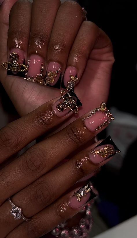 Short Birthday Nail Designs, Short French Tips Nails, Gold And Black Nails Acrylics, White Junk Nails, Gold Duck Nails, Short Black Acrylic Nails With Charms, Black And Gold Duck Nails, Nails Acrylic Black Women, Black Acrylic Nails Charms