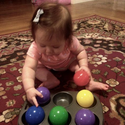 Activities For Infants, Infant Room Daycare, Infant Toddler Classroom, Toddler Math, Baby Development Activities, Infant Lesson Plans, Infant Classroom, Practical Life Activities, Baby Sensory Play