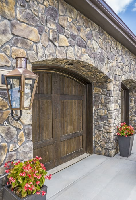 The rugged look of Dressed Fieldstone complements any natural environment. Its rich texture and range of color enhance a multitude of architectural designs. Stone Panels Exterior, Stones Wall, Manufactured Stone Veneer, Stone Wall Design, Wolf Creek, Stone Exterior, Cultured Stone, Stone Masonry, Stone Architecture