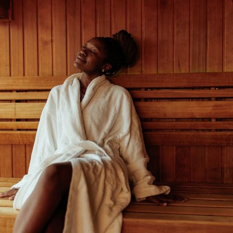 Sauna health benefits: 4 reasons to try the Finnish activity Finnish Sauna Aesthetic, Sauna Aesthetic, Sauna Health Benefits, Chalet Girl, Sauna Benefits, Nordic Lifestyle, Winter Wellness, Finnish Sauna, Power Of Meditation