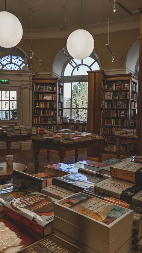 Book Store Interior, Topping And Company Edinburgh, Mackenzie Core, England Bookstore Aesthetic, Book Widget, Bookstores In London, Scotland Bookstore, Dream Bookstore, Beautiful Bookstores