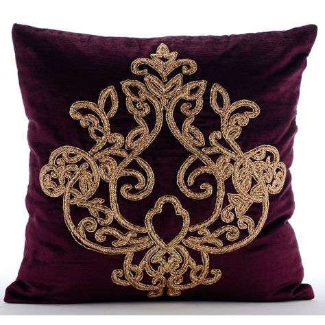 Decorative Throw Pillow Covers Accent Pillow от TheHomeCentric Traditional Pillow Covers, Purple Throw, Purple Pillow, Purple Throw Pillows, Purple Pillows, Sofa Pillow Covers, Traditional Pillows, Velvet Pillow, Pillow Cover Design