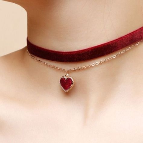 Red Heart Pendant, Black Velvet Choker Necklace, Tattoo Red, Vacation Jewelry, Velvet Choker Necklaces, Black Velvet Choker, Gothic Tattoo, Tattoo Black, Velvet Heart