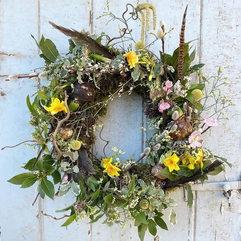 The Bespoke Flower Co. Ltd on Instagram: “Launching our NEW spring living wreaths. These beautiful wreaths have grape hyacinth and tete-a-tete daffodil bulbs nestled within the moss…” Living Wreaths, Spring Flower Wreath, Grape Hyacinth, Living Wreath, Floral Door Wreaths, Moss Wreath, Daffodil Bulbs, Twig Wreath, Spring 2025