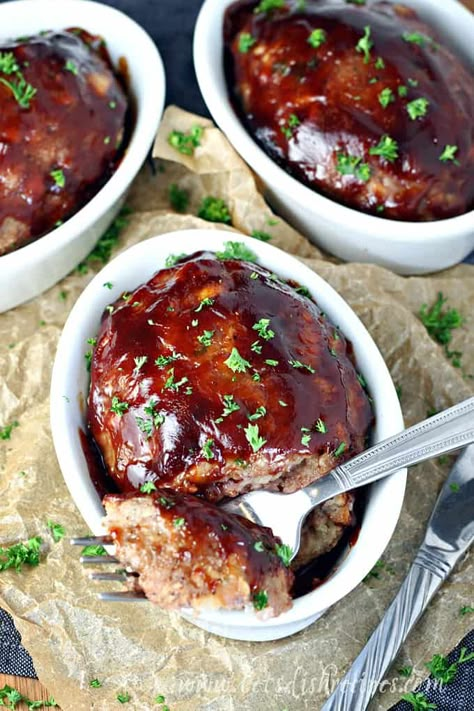 All American Mini Meatloaf Ramekin Recipes Dinner, Mini Casserole Dish Recipes, Ramkin Recipes, Mini Cocotte Recipe, Individual Casseroles, Ground Beef And Italian Sausage, Casserole Dish Recipes, Ramekin Recipes, Ground Beef Spaghetti Sauce