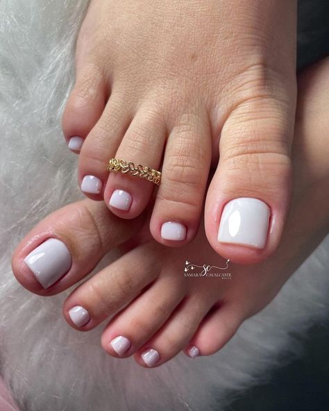 Acrylic Nails Yellow, Gel Pedicure, Gel Toe Nails, Acrylic Toes, Acrylic Toe Nails, Toe Nail Color, Diva Nails, Cute Toe Nails, Matte Nails Design