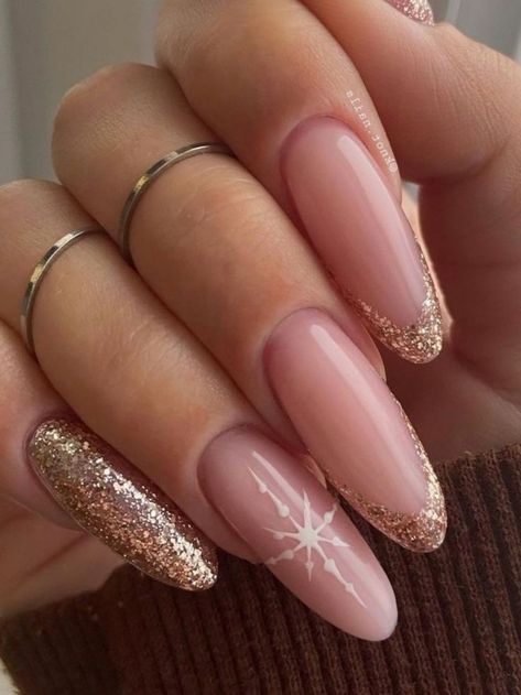 long gold glitter nails with snowflake Beige Nail Designs, Beige Nail, Beige Nails Design, Nail Designs Ideas, Diy Acrylic Nails, Beige Nails, Nails Fashion, Blush Nails, Snowflake Nails