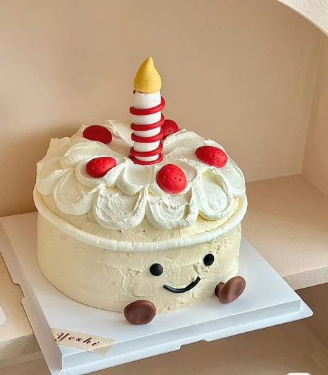 Jellycat Birthday, Cake Emoji, Cakes Creative, Cakes Pretty, Funny Birthday Cakes, Mini Cakes Birthday, Cute Baking, Pretty Dessert, Creative Birthday Cakes