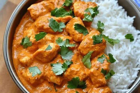 Simple Coconut Chicken Tikka Masala Crockpot Tikka Masala Chicken, Coconut Chicken Tikka Masala, Chicken Tikka Masala Slow Cooker, Chicken Tiki Masala, Tikka Masala Paste, Coconut Milk Chicken, Chicken Tikka Masala Recipes, Tikka Masala Recipe, Coconut Milk Recipes