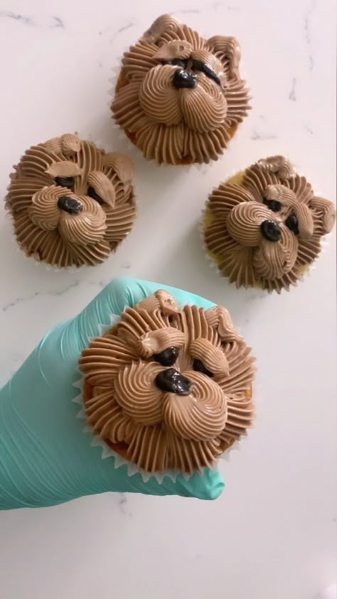 Chow Chow Cake Design, Crafts With Food, Polar Bear Cupcake, Puppy Cakes, Jumbo Cupcakes, Puppy Cupcakes, Jumbo Cupcake, Buttercream Piping, Cake Decorating Flowers