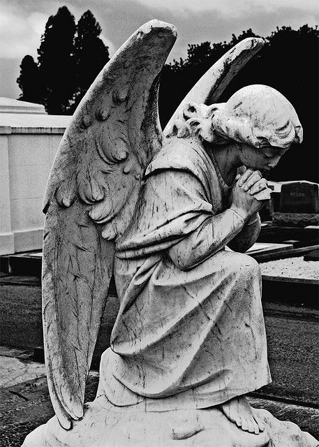 Praying Angel Tattoo, Pray Tattoo, Angel Drawings, Angel Sculpture Art, Metallica Tattoo, Kneeling Angel, Angel Statues Sculpture, Jesus Etc, Cemetery Angels