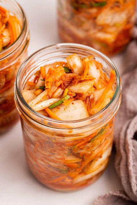 Making your own kimchi is easier than you think! This step-by-step kimchi recipe is delicious, customizable, and packed with probiotics. Homemade Kimchi Recipes Easy, Best Kimchi Recipe, Easy Kimchi Recipe, Making Kimchi, Homemade Kimchi, Red Pepper Recipes, Fermented Kimchi, Plum Sauce, Kimchi Recipe