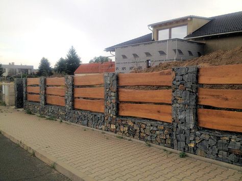 Rock Fence, Backyard Retaining Walls, Deck Railing Ideas, Gabion Fence, Stone Fence, Modern Fence Design, House Fence Design, Privacy Fence Designs, Railing Ideas