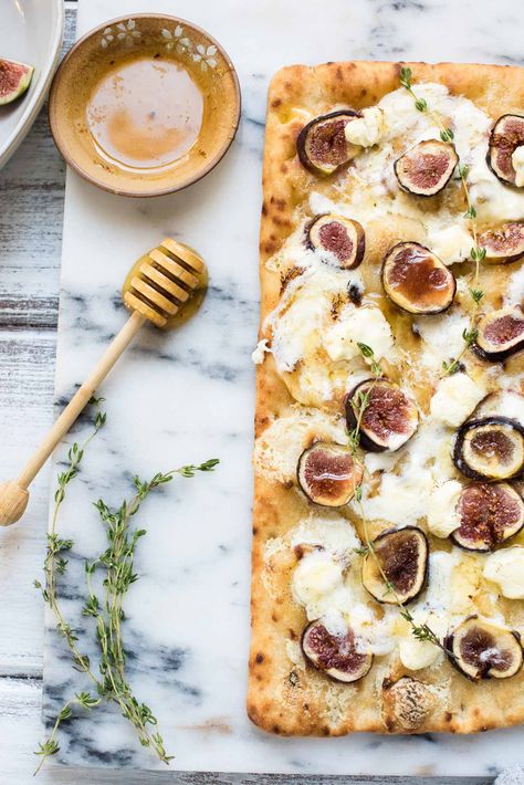 Honey Fig Goat Cheese Flatbread Fig Flatbread, Goat Cheese Flatbread, Fig And Goat Cheese, Fig Goat Cheese, Fig Pizza, Goats Cheese Flatbread, Mascarpone Tart, Cheese Flatbread, Fig Recipes