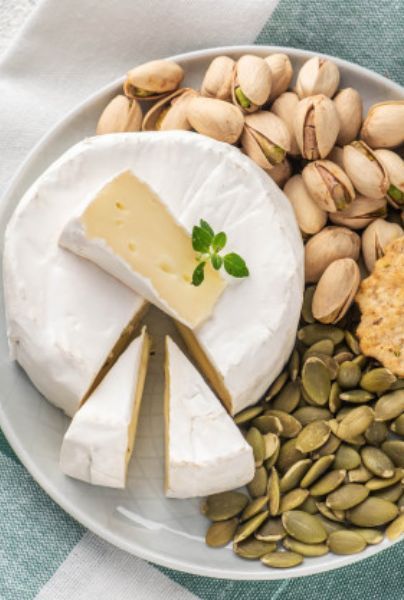 Vegan Havarti Cheese, Vegan Brie Cheese, Vegan Brie Cheese Recipe, Vegan Brie, French Delicacies, Vegan Cheese Recipes, Cow Cheese, Dairy Free Cheese, Brie Cheese