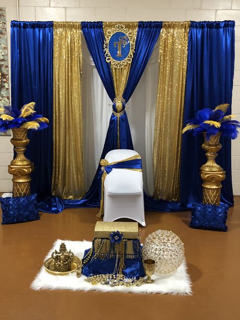 Royal Blue And Gold Backdrop, Blue And Gold Wedding, Blitz Design, Prince Birthday Party, Royal Theme, Baby Shower Dessert Table, Royal Baby Showers, Trendy Baby Shower Ideas, Prince Baby Shower