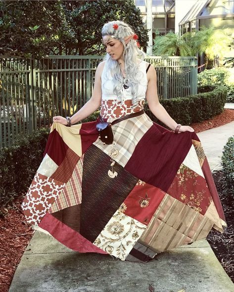 DIY Elf Costumecountryliving Ren Fest Pirate, Medieval Costume Diy, Ren Faire Dress, Diy Costume Ideas, Peasant Clothing, Cosplay Sewing, Diy Elf, Elf Dress, Patterns Of Fashion