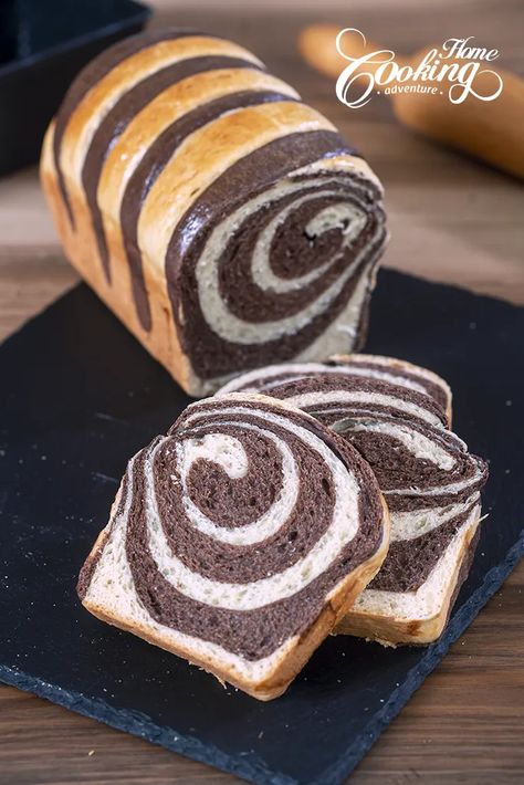 Chocolate Swirl Milk Bread Chocolate Swirl Bread Recipe, Chocolate Swirl Bread, Matcha Bread, Chocolate Bread Recipe, Swirl Bread Recipe, Milk Bread Recipe, Flan Cake, Swirl Bread, Braided Bread