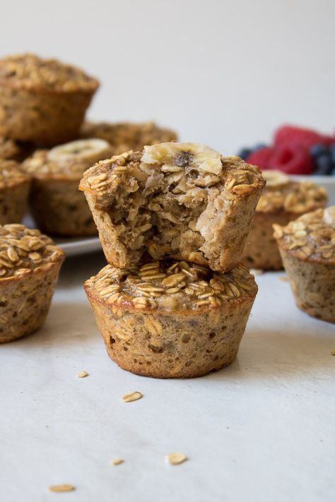 Banana Oatmeal Cups, Kay Nutrition, Banana Baked Oatmeal, Healthy Oatmeal Recipes, Baked Oatmeal Cups, Prep Breakfast, Banana And Egg, Oatmeal Cups, Banana Oats