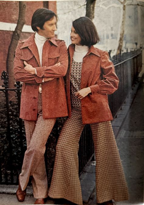 70s Uk Fashion, 1970s Bohemian Fashion, Casual 70s Outfits Women, 70 Outfits 70s Fashion, 70s Fall Outfits, 70s Loungewear, 70s Catalog, 70s Style Women, Late 70s Fashion