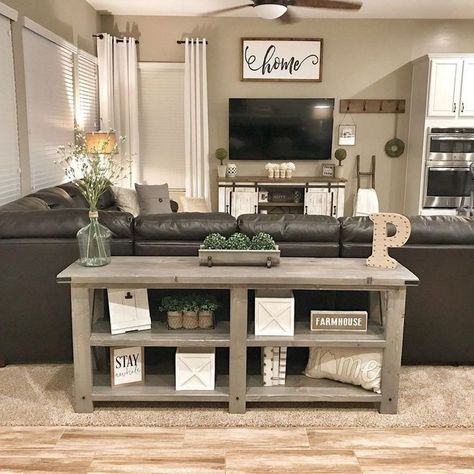 Farmhouse Sofa Table, Cozy Farmhouse Living Room, Simple Living Room Decor, Shelf Decor Living Room, Farmhouse Living Room Decor Ideas, Modern Farmhouse Living Room, Farmhouse Living Room, Living Room Shelves, Trendy Living Rooms