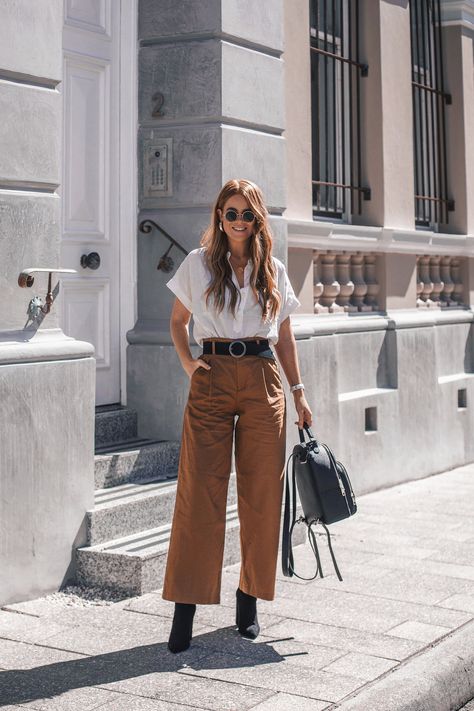 2 Smart Casual Outfits I’m Wearing on Repeat — Lion in the Wild Smart Casual Fashion, Office Outfits Women Casual, Smart Casual Women Outfits, Smart Casual Women, Casual Work Outfits Women, Smart Casual Work Outfit, Getting Bored, Dressy Casual Outfits, Office Casual Outfit