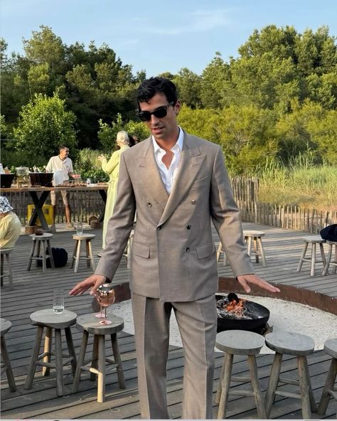 Mafia Suits Men, Mafia Inspired Outfits, Marriage Suits For Men, Suit Aesthetic Male, Mafia Suit, Male Wedding Guest Outfit, Marriage Suits, Money Dress, Classy Suits