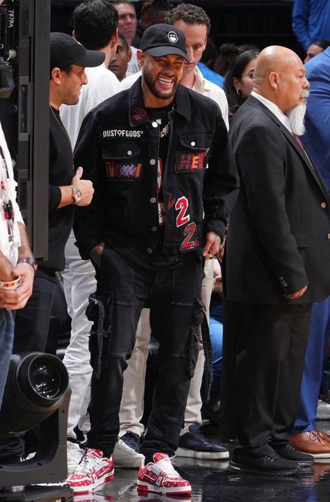 Neymar Dressing Style, Neymar Jr Drip, Neymar Jr Fashion, Neymar Outfit Fashion Styles, Neymar Jr Outfits, Neymar Jr Style, Footballers Style, Neymar Outfit, Naymer Jr