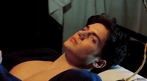 90s Henry Cavill, Henry Cavill In His 20s, Henry Cavill Young Aesthetic, Young Henry Cavill Gif, Henry Cavill Gifs, Henry Cavill Young Pictures, Henry Cavill Laguna, Henry Cavill 90s, Henry Cavill Daddy