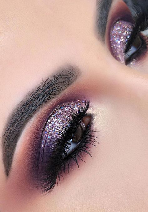 Purple Makeup Looks, Purple Eye Makeup, Prom Makeup Looks, Glitter Eye Makeup, Fall Makeup Looks, Purple Makeup, Neutral Makeup, Makeup Academy, Makijaż Smokey Eye