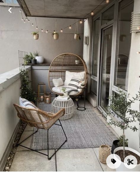 Enclosed Balcony Ideas Apartments, Balkon Ideas, Enclosed Balcony Ideas, Scottsdale Apartments, Summer Balcony, Enclosed Balcony, Apartment Small Balcony, First Apartment Tips, Minimal Apartment