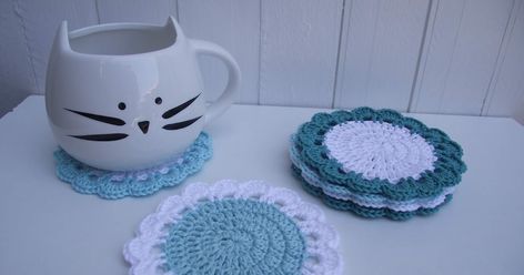 Ces jolis sous-tasse ont un diamètre d'environ 11,5 cm. (en utilisant un coton grosseur 3) Pour réaliser ces sous-tas... Crochet Diy, Crochet Amigurumi, Mars, Knitted Hats, Crochet Necklace, Crochet Earrings, Crochet Hats, Amigurumi, Crochet