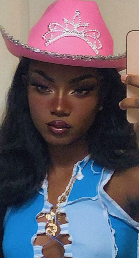 Cowgirl Makeup, Bohemian Makeup, Bombshell Makeup, Black Cowgirl, Creative Makeup Looks, Dark Skin Women, Black Doll, Girls Makeup, Pretty Face