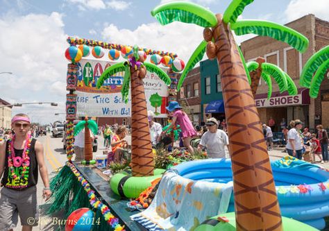 ... the Gateway Parade Saturday, Water Themed Parade Floats, Travel Theme Parade Float, Luau Float Parade, Hawaiian Theme Parade Float, Beach Themed Float, Beach Parade Float Ideas, Beach Parade Float, Hawaiian Homecoming Float, Hawaiian Float Parade