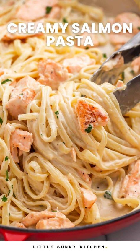 Salmon Pasta Recipe, Creamy Salmon Pasta, Salmon Pasta Recipes, Creamy Salmon, Sauce For Salmon, Parmesan Cream Sauce, Cream Pasta, Pasta Casera, Salmon Pasta