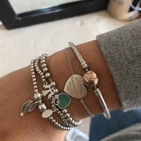 Silver Aesthetic Bracelets, Bracelet Stack Aesthetic, Silver Jewelry Stack, Silver Jewelry Aesthetic, Aesthetic Bracelet, Silver Bracelet Stack, Tiffany And Co Bracelet, Silver Jewlery, Tiffany Bracelets