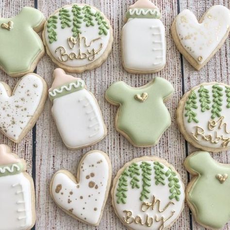 Mini Cookies Decorated, Baby Shower Cookies Neutral, Baby Shower Sugar Cookies, Green Baby Shower, Baby Shower Brunch, Simple Baby Shower, Delicious Cookies, Baby Shower Inspiration, Baby Cookies