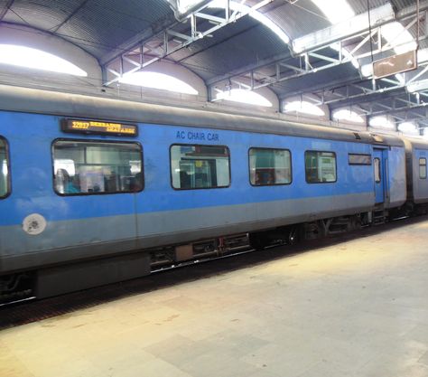 Shatabdi Express Hyderabad Railway Station Snap, Shatabdi Express, Rajdhani Express, Ahmedabad Railway Station, Indian Railway Train, India Vacation, Kharagpur Railway Station, Mumbai Central Railway Station, Agra Fort