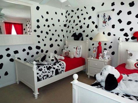 Dalmatian bedroom Disney Kids Rooms, Disney Themed Rooms, Casa Disney, Disney Bedrooms, Disney Room Decor, Disney Rooms, Disney Home Decor, Girl Bedroom Decor, Disney Home