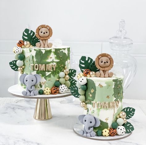 Buttercream Safari Cake, Safari Smash Cake, Cake 1 Year Boy, Wild One Smash Cake, Safari Birthday Cake, Gold Baubles, Twins Party, Buttercream Birthday Cake, Animals Cake