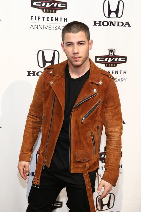 Pin for Later: Demi Lovato and Nick Jonas's Latest Appearance Is So Insanely Hot, It's Almost Criminal Mens Jackets Casual Classy, Nick Jonas Style, Nick Jonas Pictures, Nick Jonas Priyanka Chopra, Biker Jacket Style, Leather Racer Jacket, Jacket Men Style, Suede Jacket Men, Fashion Leather Jacket