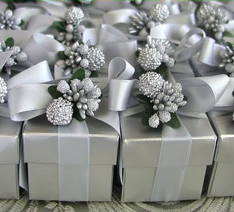 Organising a Perfect Silver Wedding Anniversary in London Silver Wedding Favors, Christmas Wedding Favors, Winter Wedding Favors, Wedding Gift Wrapping, Silver Wedding Anniversary, Silver Theme, 25th Wedding Anniversary, Winter Wonderland Wedding, Winter Wedding Inspiration